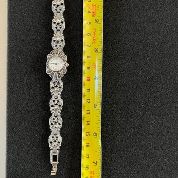 VINTAGE | Silver-tone Bracelet Watch Black Stones Filigree Band-NEW Battery - Picture 8 of 11